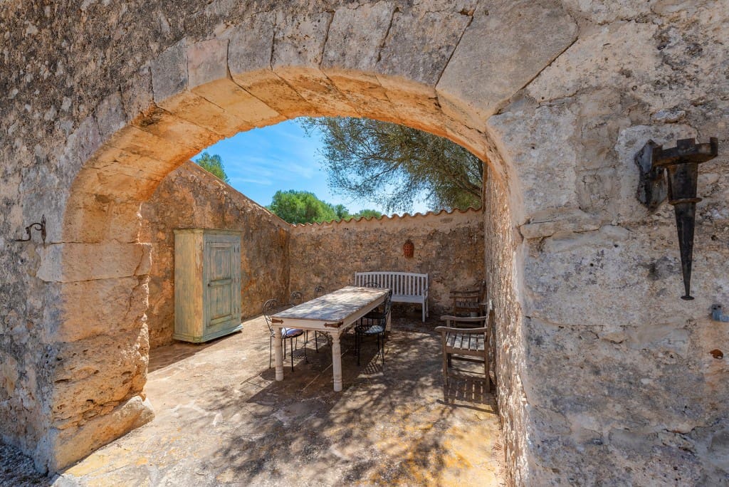 3 bedroom Finca/Country House for sale in Muro with garage - € 1,580,000 (Ref: 8048400)