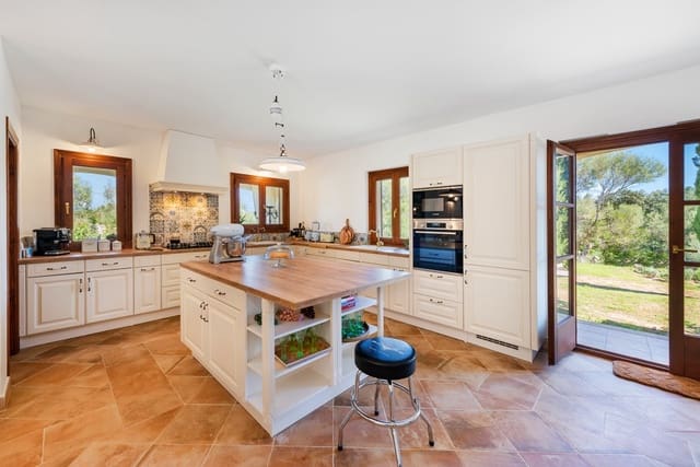 3 sovrum Finca/Hus på landet till salu i Muro med garage - 1 580 000 € (Ref: 8048400)