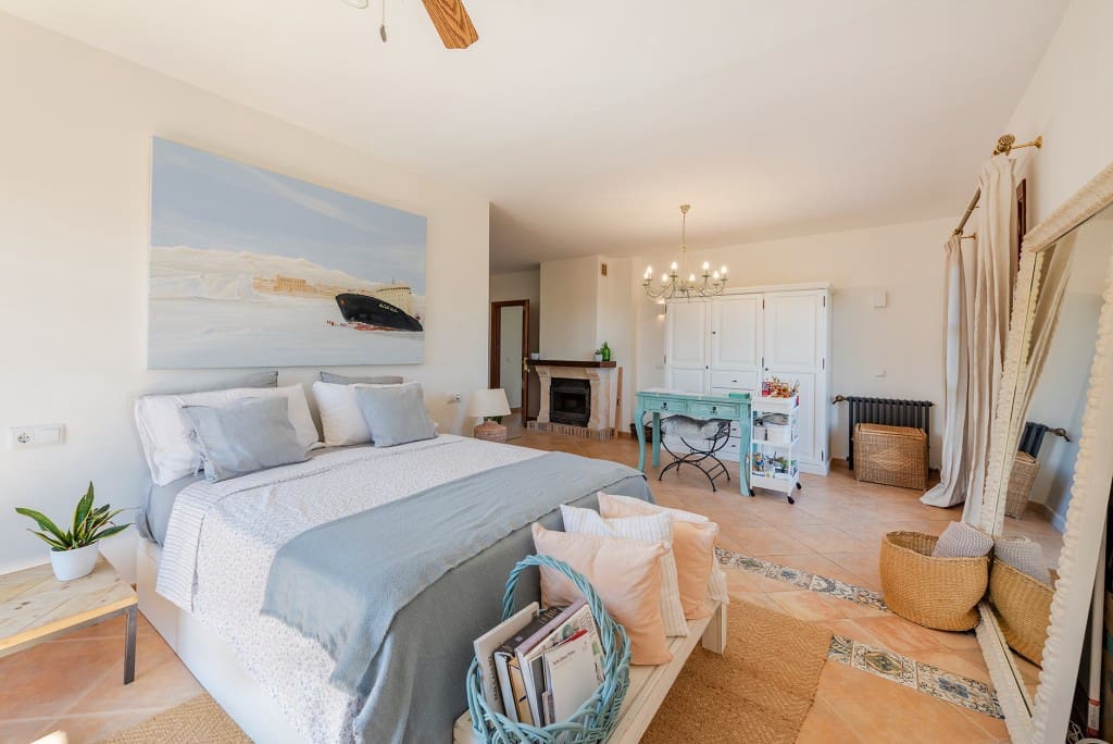 3 bedroom Finca/Country House for sale in Muro with garage - € 1,580,000 (Ref: 8048400)