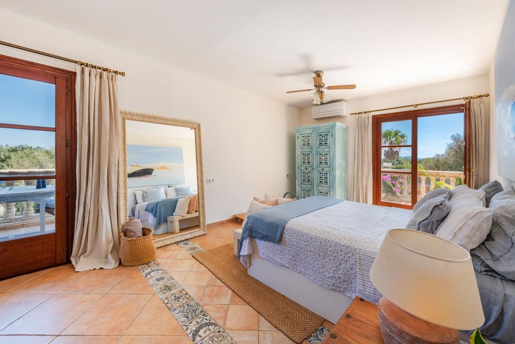 3 bedroom Finca/Country House for sale in Muro with garage - € 1,580,000 (Ref: 8048400)