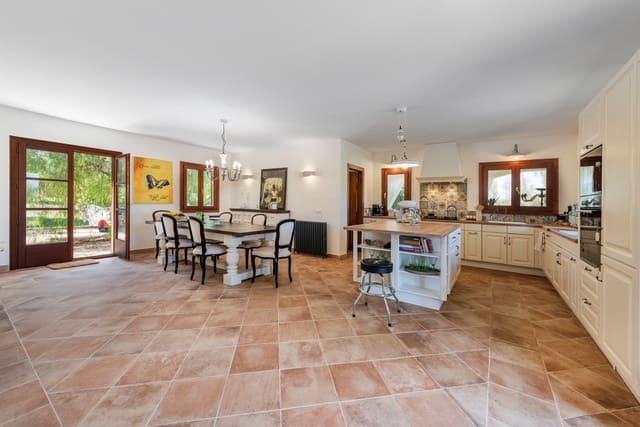 3 sovrum Finca/Hus på landet till salu i Muro med garage - 1 580 000 € (Ref: 8048400)