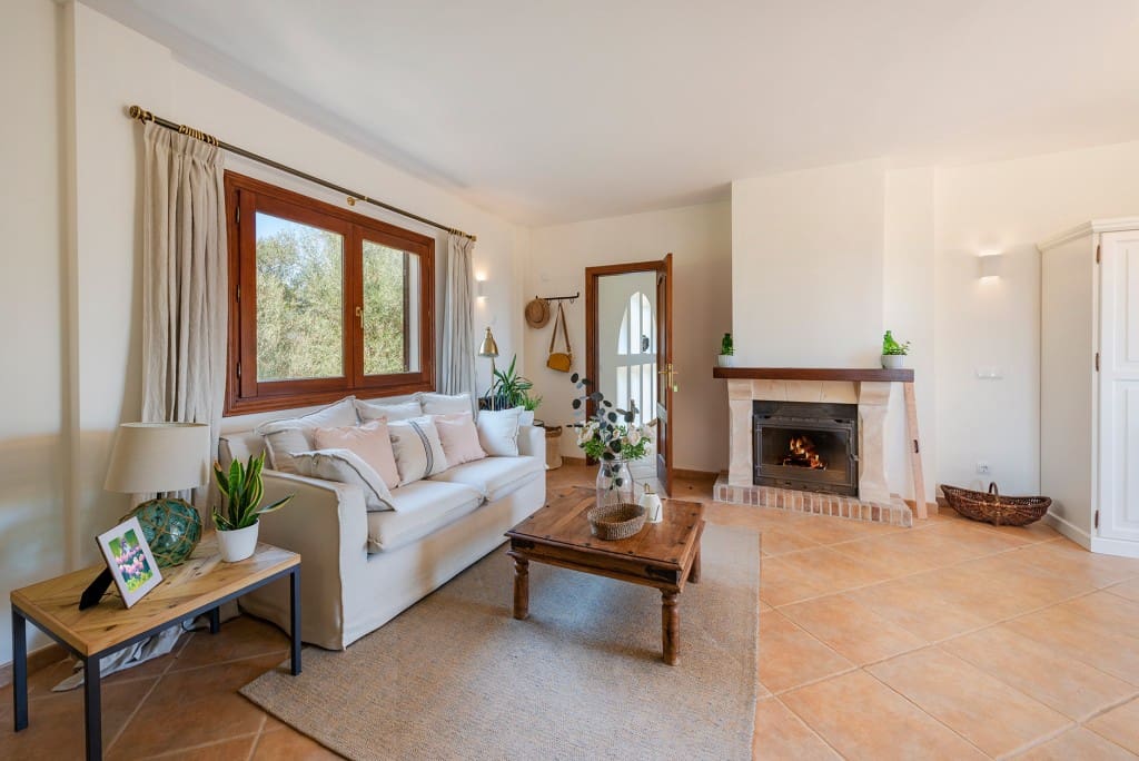 3 bedroom Finca/Country House for sale in Muro with garage - € 1,580,000 (Ref: 8048400)