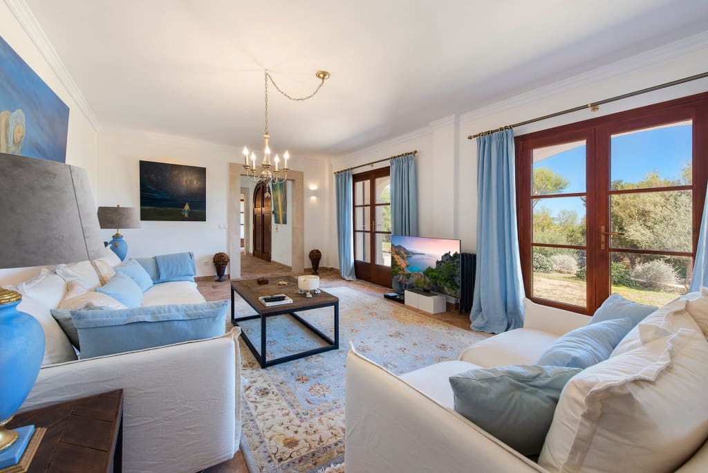 3 bedroom Finca/Country House for sale in Muro with garage - € 1,580,000 (Ref: 8048400)