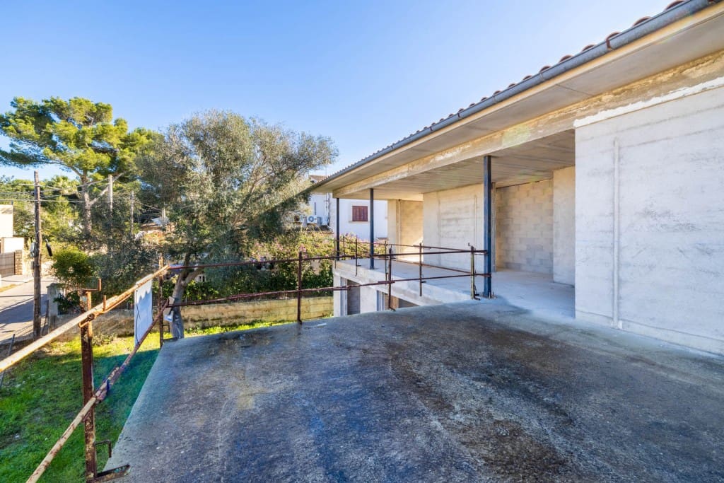 4 bedroom Villa for sale in Alcudia with pool garage - € 940,000 (Ref: 8084435)