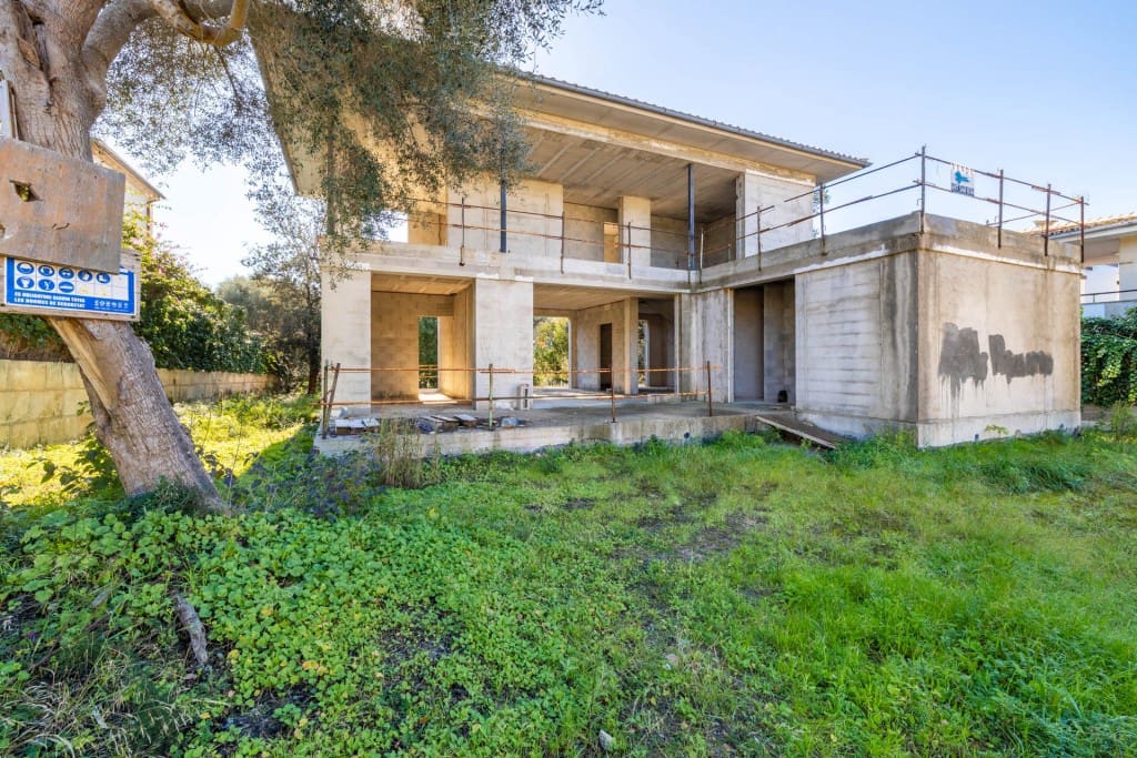 4 bedroom Villa for sale in Alcudia with pool garage - € 940,000 (Ref: 8084435)