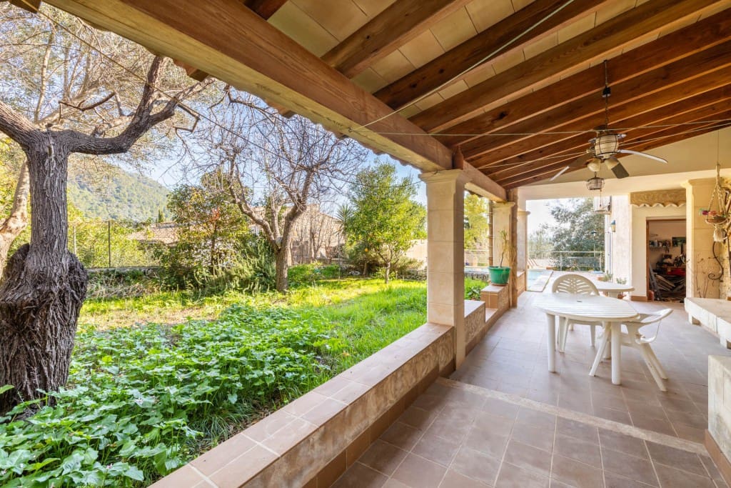 Chalet de 3 habitaciones en Selva en venta con piscina garaje - 795.000 € (Ref: 8094869)