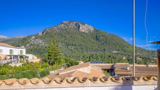 Chalet de 3 habitaciones en Selva en venta con piscina garaje - 795.000 € (Ref: 8094869)