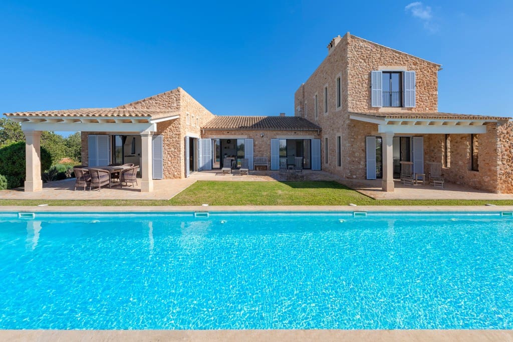 4 bedroom Finca/Country House for sale in Ses Salines with pool garage - € 3,690,000 (Ref: 8123527)