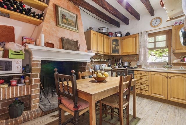 3 soveværelse Finca/Landehus til salg i Sa Pobla med swimmingpool garage - € 1.600.000 (Ref: 8130291)