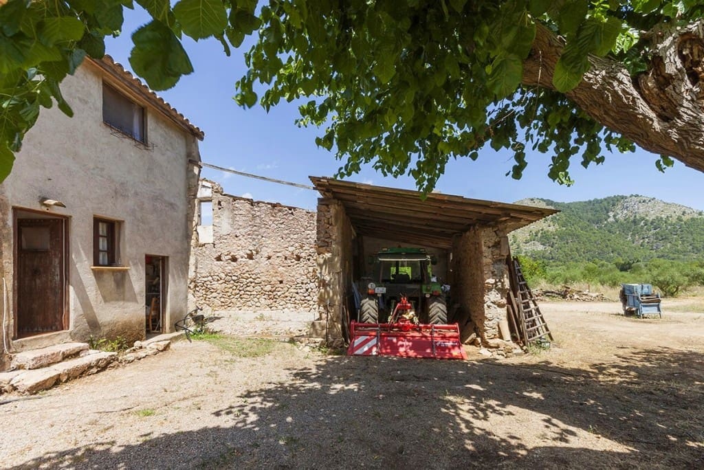 3 soveværelse Finca/Landehus til salg i Sa Pobla med swimmingpool garage - € 1.600.000 (Ref: 8130291)