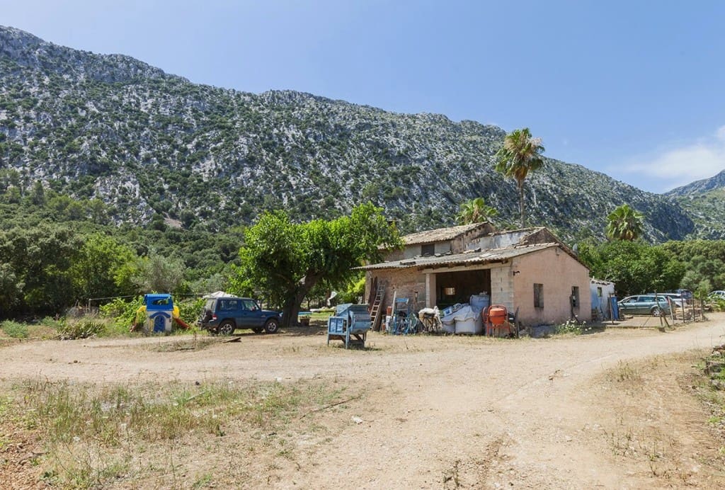 3 soveværelse Finca/Landehus til salg i Sa Pobla med swimmingpool garage - € 1.600.000 (Ref: 8130291)