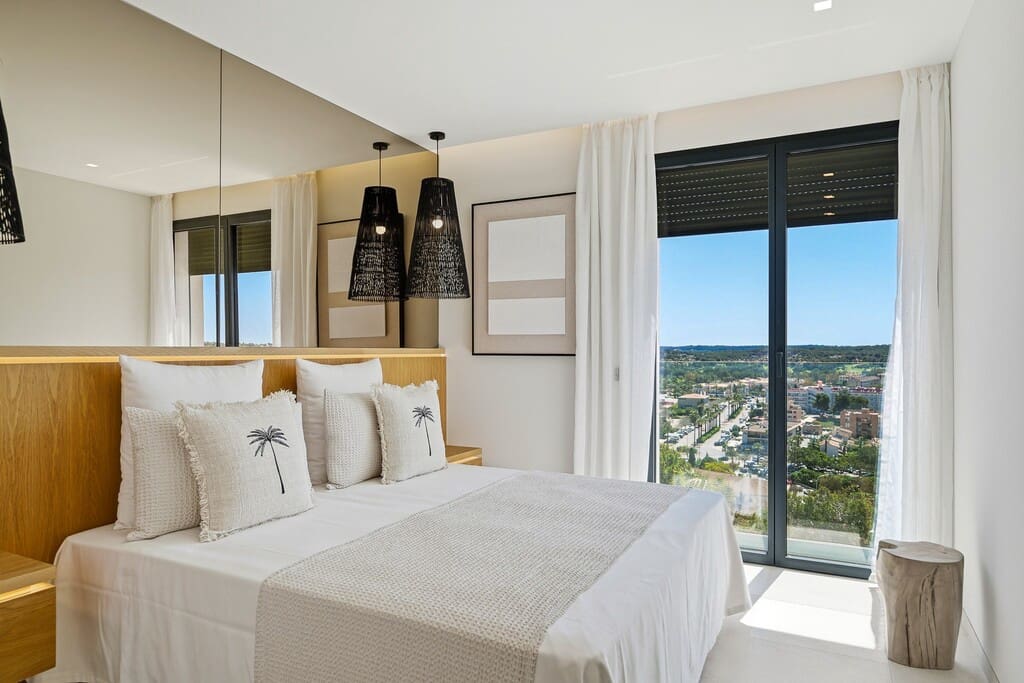 Apartamento de 4 habitaciones en Santa Ponsa en venta con piscina garaje - 1.678.550 € (Ref: 8141776)