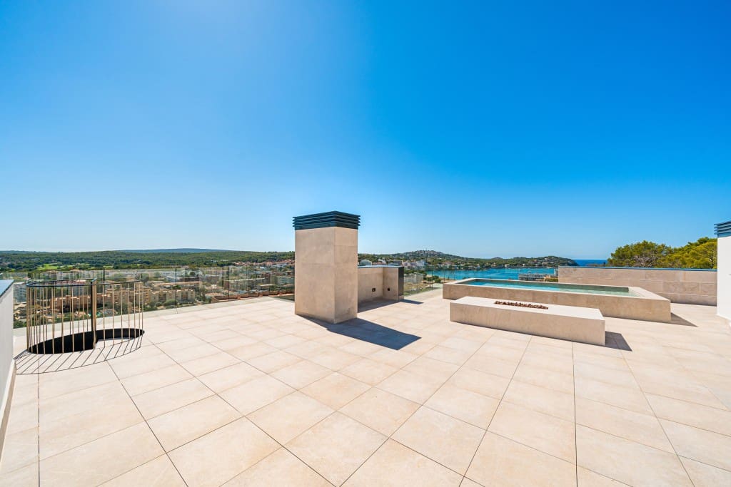 4 soveværelse Penthouse til salg i Santa Ponsa med swimmingpool garage - € 2.850.000 (Ref: 8141780)