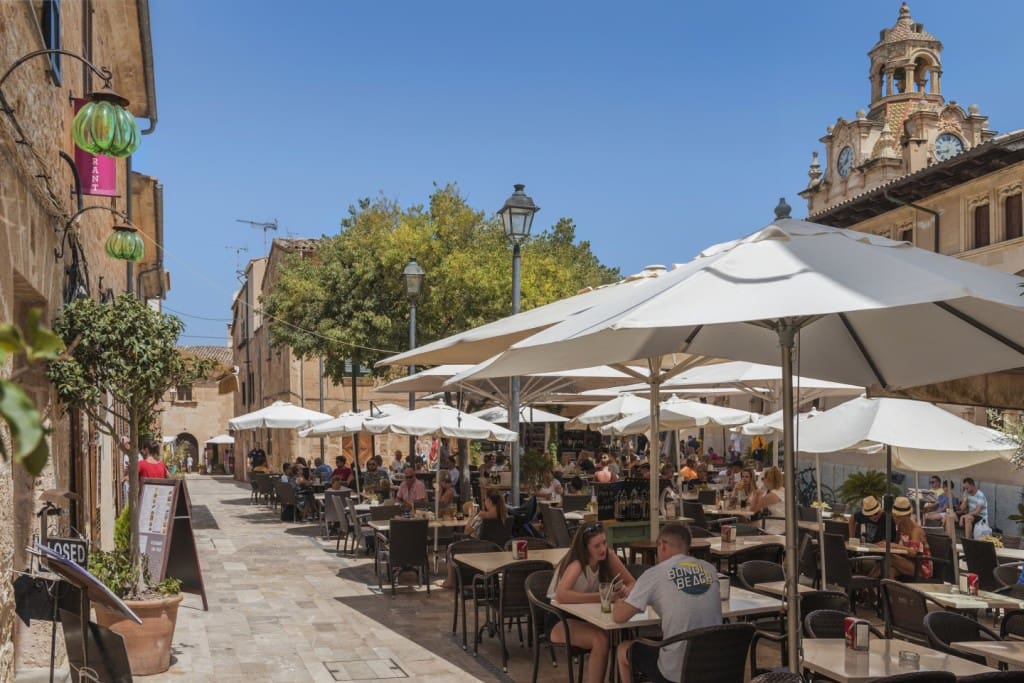 4 bedroom Finca/Country House for sale in Alcudia with garage - € 950,000 (Ref: 8153661)