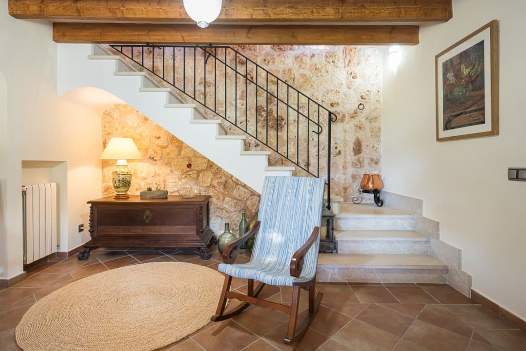 2 soveværelse Byhus til salg i Llubi med swimmingpool garage - € 980.000 (Ref: 8213330)