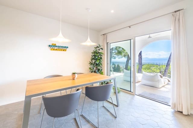 3 slaapkamer Villa te koop in Alcúdia met zwembad - € 1.950.000 (Ref: 8241869)