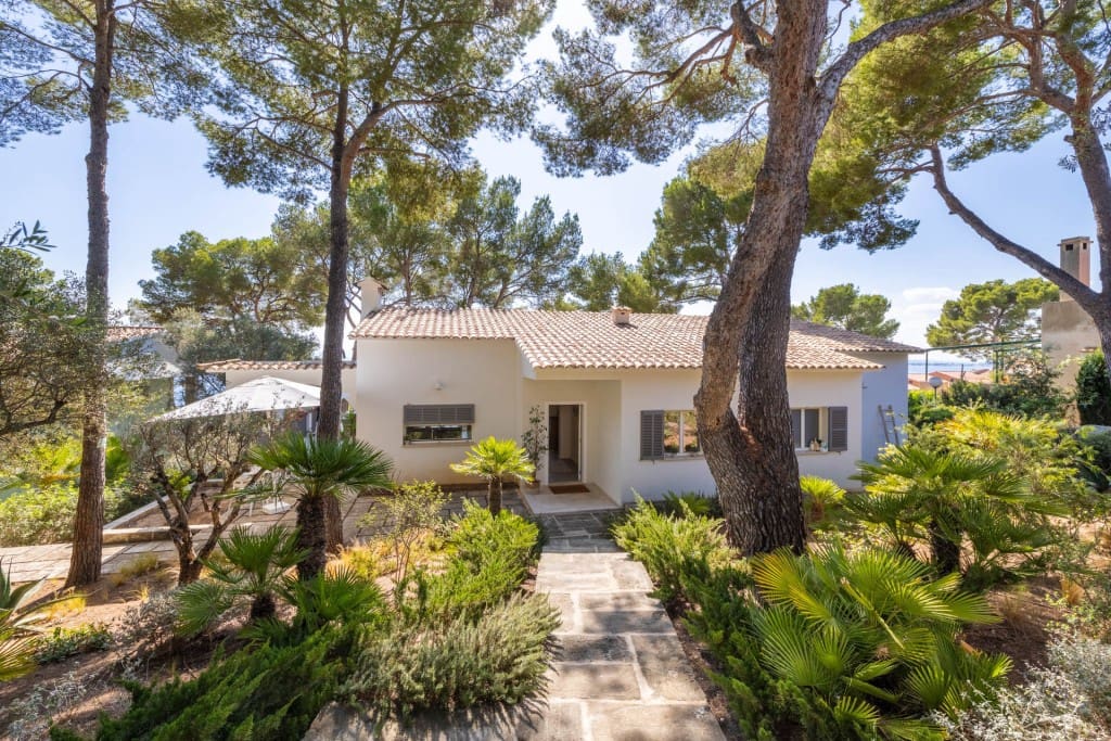 3 slaapkamer Villa te koop in Alcudia met zwembad - € 1.950.000 (Ref: 8241869)