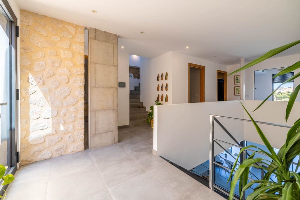 4 soveværelse Byhus til salg i Campanet med swimmingpool garage - € 1.180.000 (Ref: 8302596)