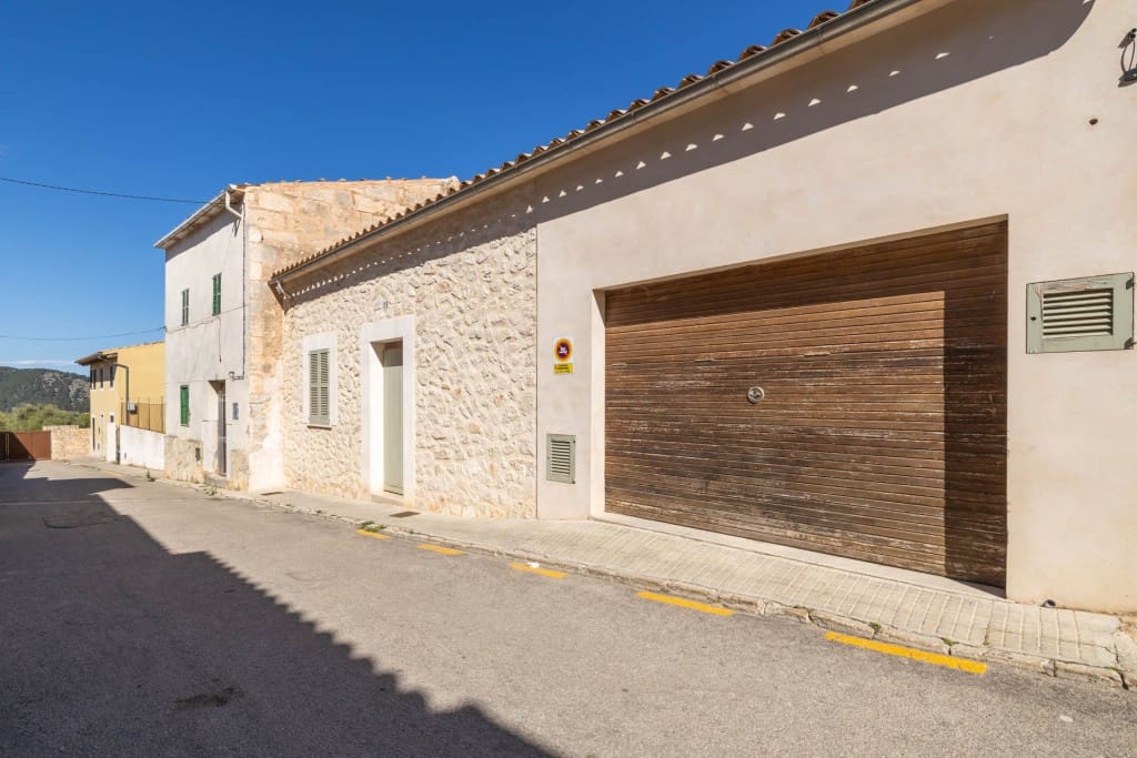 4 soveværelse Byhus til salg i Campanet med swimmingpool garage - € 1.180.000 (Ref: 8302596)