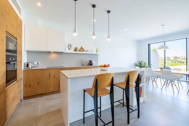 4 sypialnia Dom na sprzedaż w Campanet z basenem garażem - 1 180 000 € (Ref: 8302596)