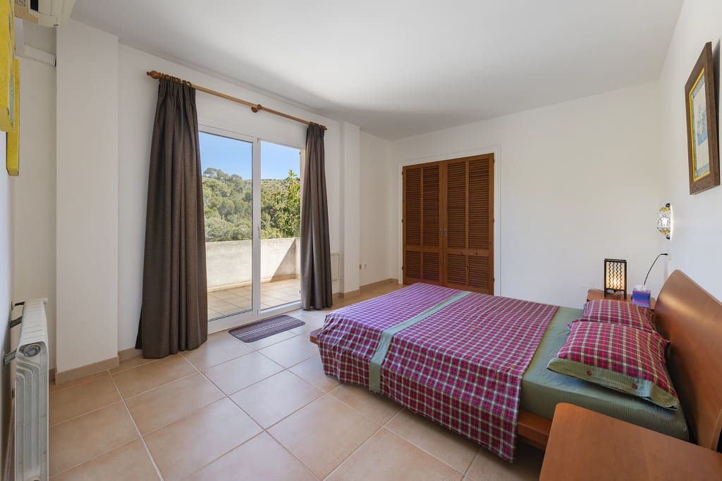 5 bedroom Villa for sale in Alcudia with pool - € 2,275,000 (Ref: 8302597)