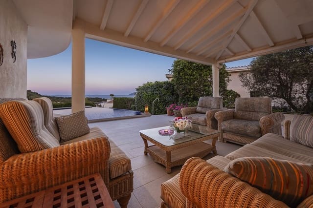 5 slaapkamer Villa te koop in Alcúdia met zwembad - € 2.275.000 (Ref: 8302597)