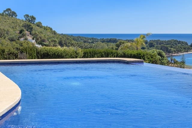 5 slaapkamer Villa te koop in Alcúdia met zwembad - € 2.275.000 (Ref: 8302597)