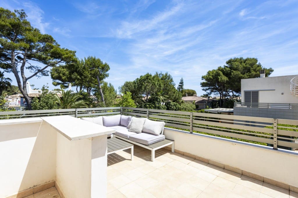 5 soveværelse Semi-Rækkehus til salg i Playas de Muro / Platges de Muro med swimmingpool garage - € 825.000 (Ref: 8337631)