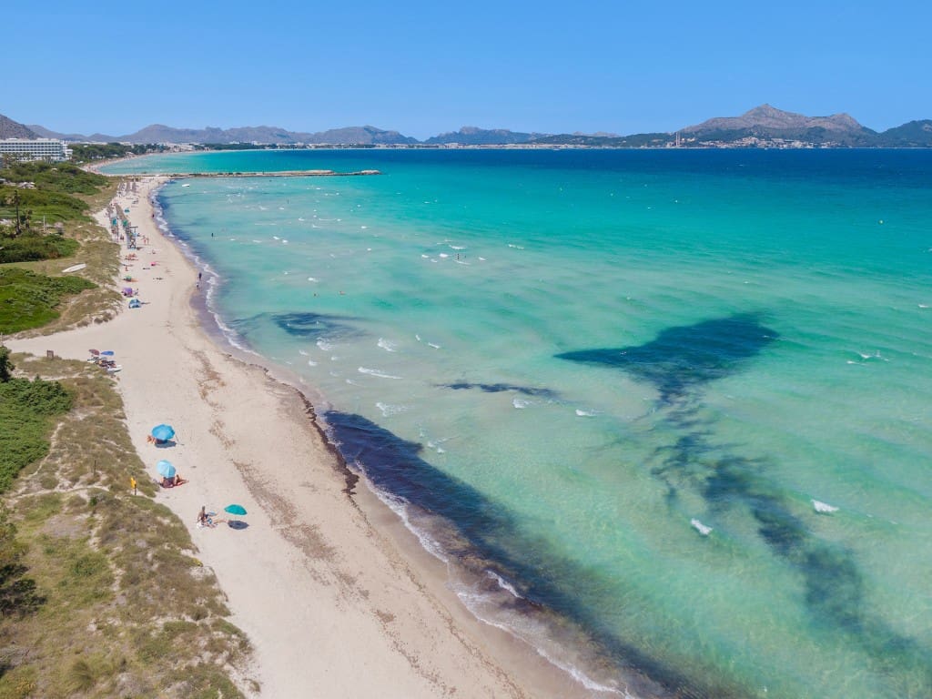 5 soveværelse Semi-Rækkehus til salg i Playas de Muro / Platges de Muro med swimmingpool garage - € 825.000 (Ref: 8337631)