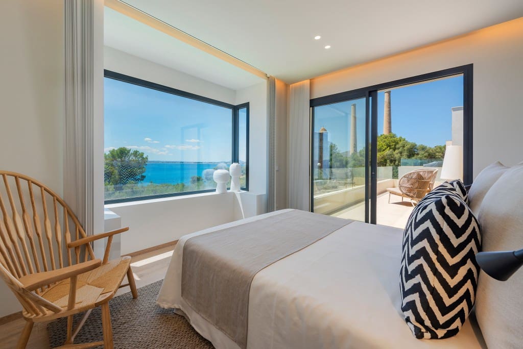 4 bedroom Villa for sale in Alcudia with pool garage - € 2,950,000 (Ref: 8344681)