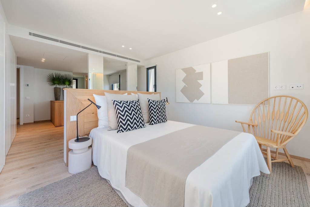 4 bedroom Villa for sale in Alcudia with pool garage - € 2,950,000 (Ref: 8344681)