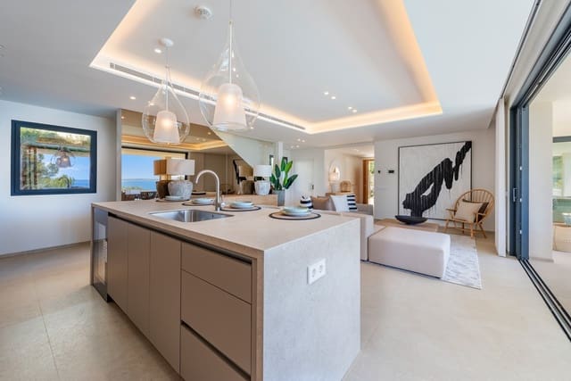 4 bedroom Villa for sale in Alcúdia with pool garage - € 2,950,000 (Ref: 8344681)