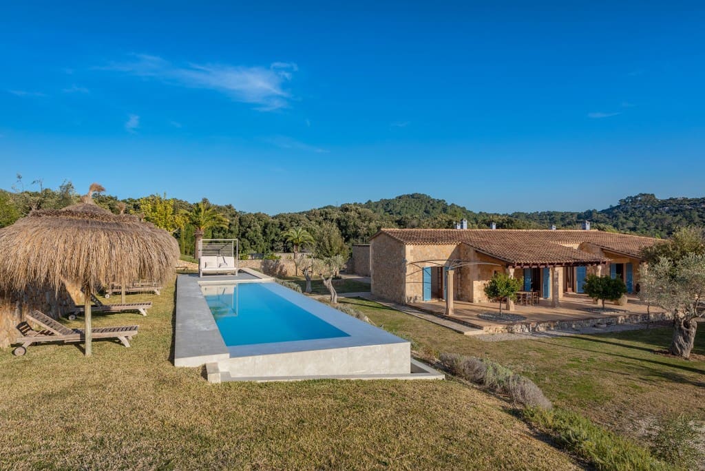 5 soveværelse Finca/Landehus til salg i Campanet med swimmingpool garage - € 7.500.000 (Ref: 8352007)