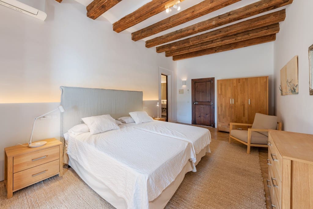 5 soveværelse Finca/Landehus til salg i Campanet med swimmingpool garage - € 7.500.000 (Ref: 8352007)