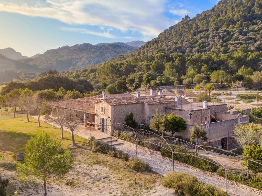 5 soveværelse Finca/Landehus til salg i Campanet med swimmingpool garage - € 7.500.000 (Ref: 8352007)