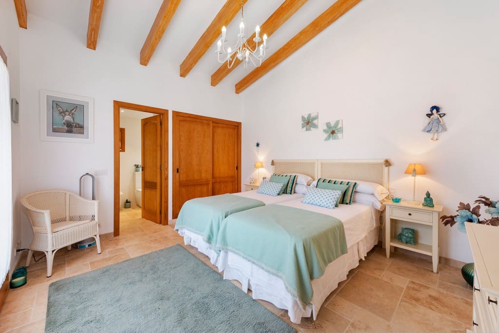 4 bedroom Finca/Country House for sale in Sencelles with pool garage - € 2,950,000 (Ref: 8352017)