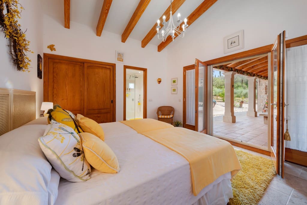 4 bedroom Finca/Country House for sale in Sencelles with pool garage - € 2,950,000 (Ref: 8352017)