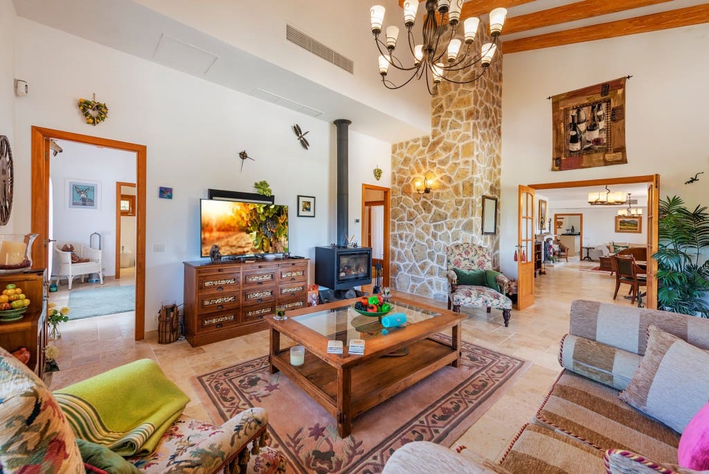 4 bedroom Finca/Country House for sale in Sencelles with pool garage - € 2,950,000 (Ref: 8352017)