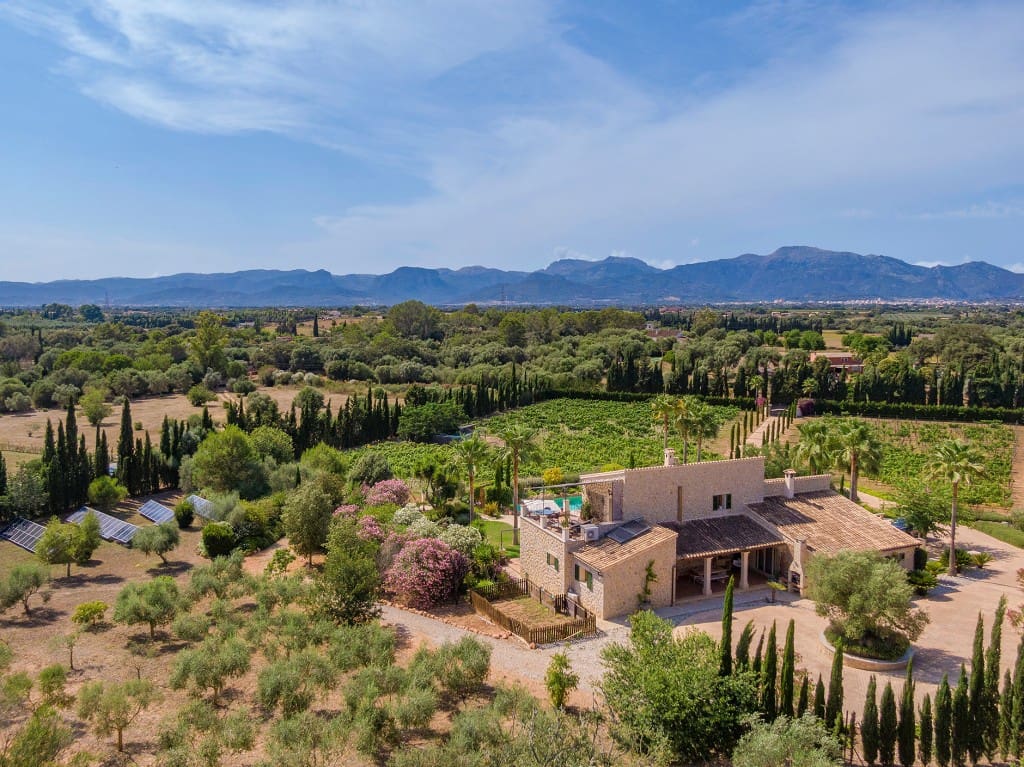 4 bedroom Finca/Country House for sale in Sencelles with pool garage - € 2,950,000 (Ref: 8352017)