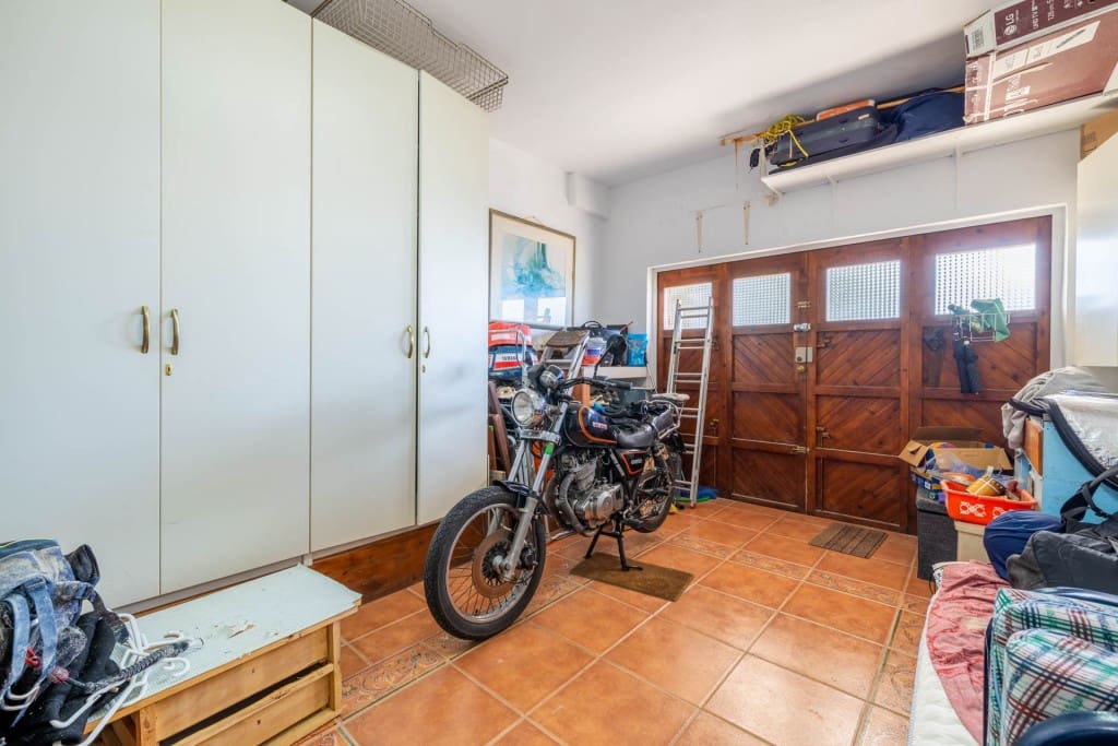 2 bedroom Townhouse for sale in Alcudia with garage - € 590,000 (Ref: 8352094)
