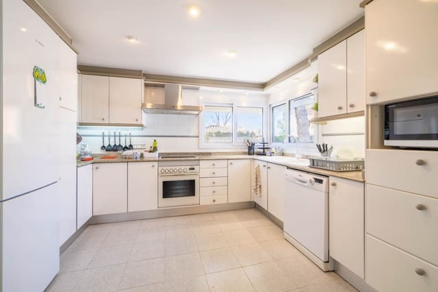 5 soveværelse Villa til salg i Llucmajor med swimmingpool - € 3.875.000 (Ref: 8352107)