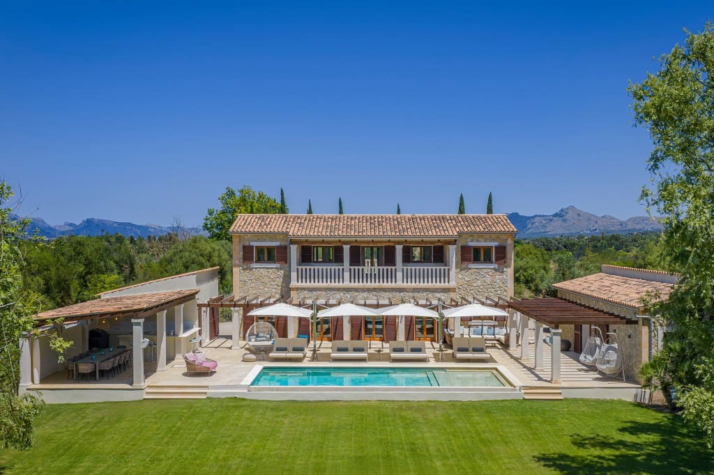 6 soveværelse Finca/Landehus til salg i Pollensa / Pollenca med swimmingpool - € 3.375.000 (Ref: 8352113)