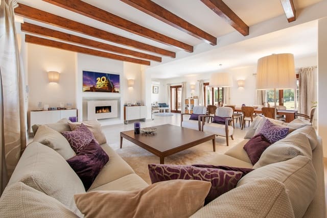 6 bedroom Finca/Country House for sale in Pollensa / Pollença with pool - € 3,375,000 (Ref: 8352113)