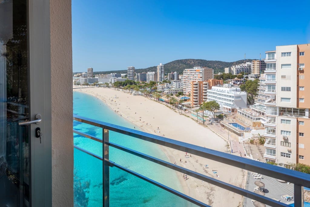 3 bedroom Apartment for sale in Palmanova with pool garage - € 995,000 (Ref: 8428584)