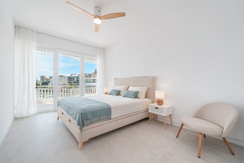 3 bedroom Apartment for sale in Palma de Mallorca with garage - € 2,045,000 (Ref: 8436772)