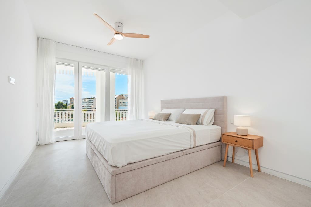 3 bedroom Apartment for sale in Palma de Mallorca with garage - € 2,045,000 (Ref: 8436772)