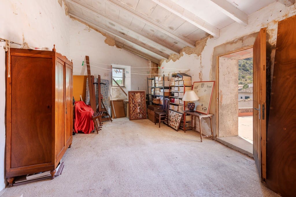 4 soveværelse Byhus til salg i Caimari med garage - € 450.000 (Ref: 8451943)