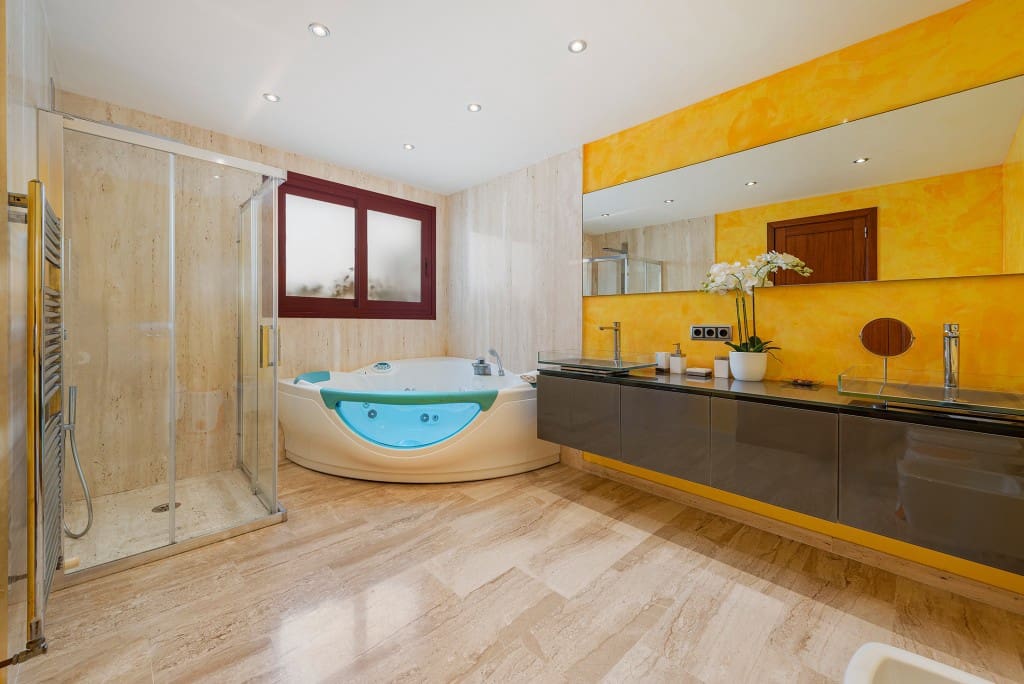 4 soveværelse Villa til salg i Felanitx med swimmingpool garage - € 995.000 (Ref: 8463551)