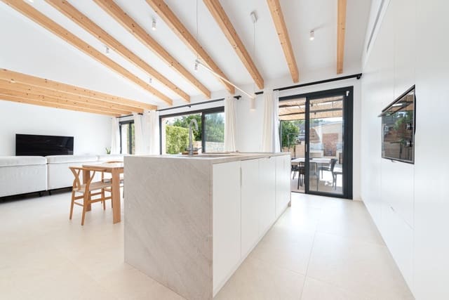 3 Zimmer Haus zu verkaufen in Campanet mit Pool - 1.100.000 € (Ref: 8538236)