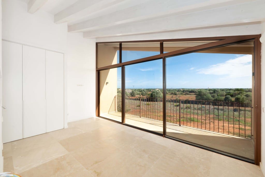 6 soveværelse Finca/Landehus til salg i Ses Salines med swimmingpool - € 2.950.000 (Ref: 8574145)